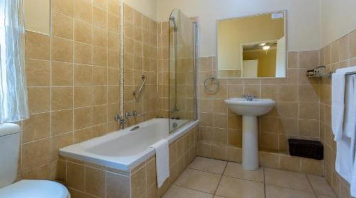 Porcupine Ridge Guest House