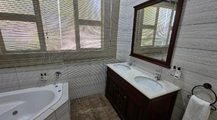 Leopard Corner Lodge