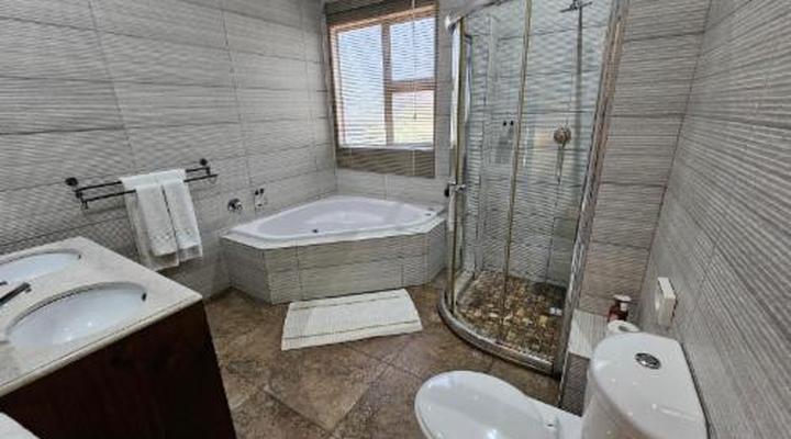 Leopard Corner Lodge