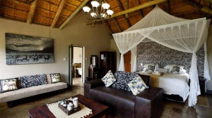 Umkumbe Safari Lodge Riverside