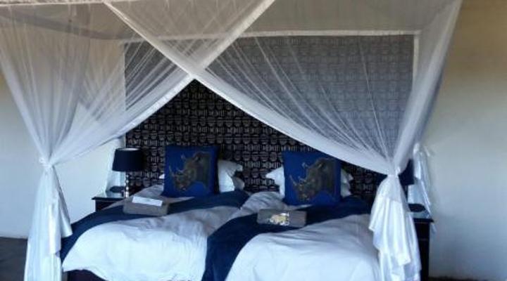 Umkumbe Safari Lodge Riverside