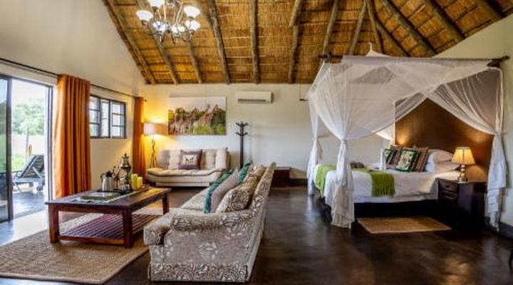 Umkumbe Safari Lodge Riverside