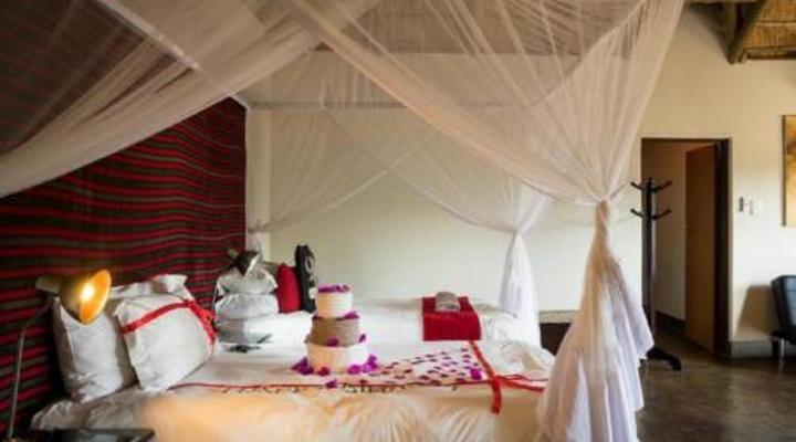 Umkumbe Safari Lodge Riverside