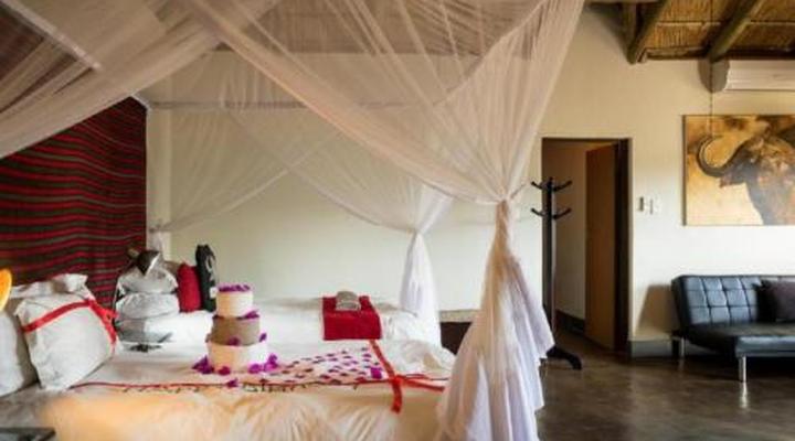 Umkumbe Safari Lodge Riverside