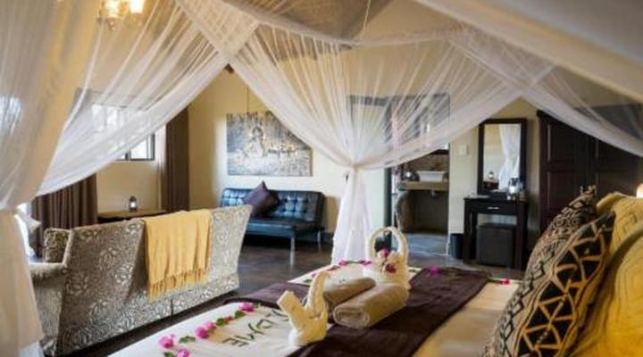 Umkumbe Safari Lodge Riverside