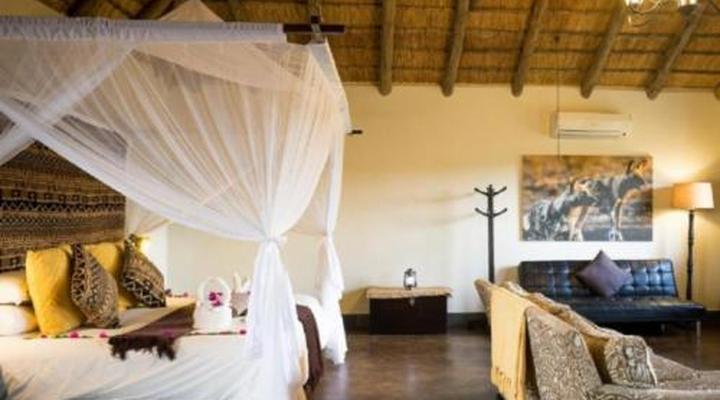 Umkumbe Safari Lodge Riverside