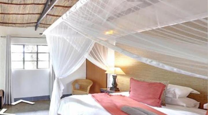 Umkumbe Safari Lodge Riverside