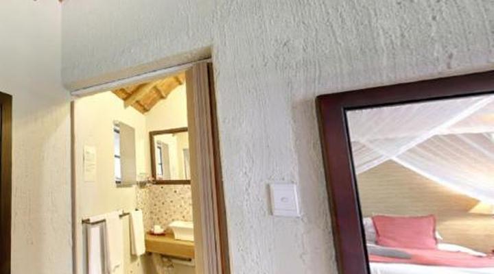 Umkumbe Safari Lodge Riverside