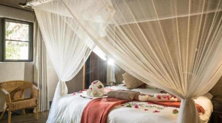 Umkumbe Safari Lodge Riverside