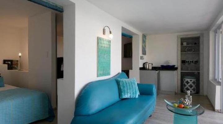 Days at Sea Beach Lodge