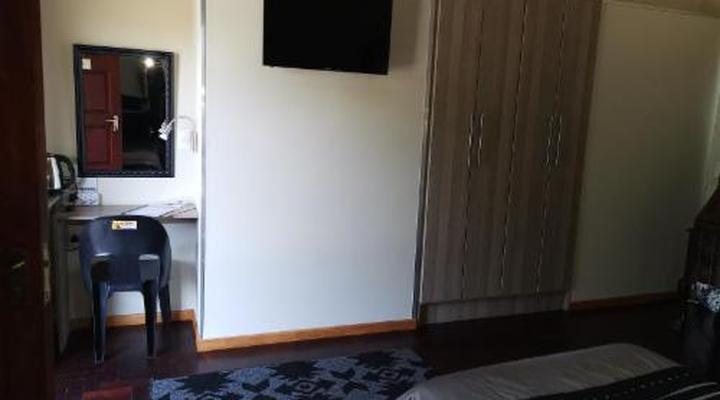 Bastille de Blignaut Guest House