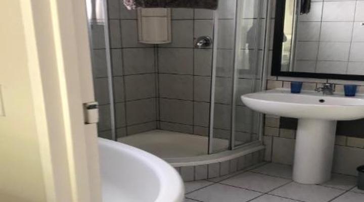 Sunset Decks Guest House