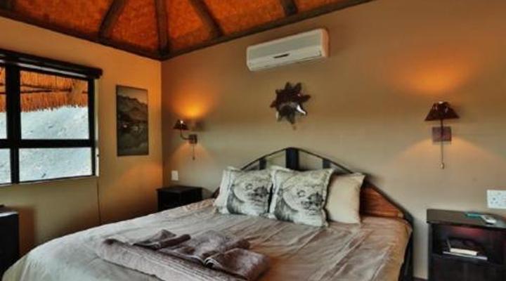 Felix Unite Orange River Cabana's