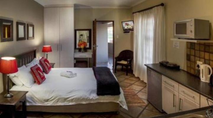 Lalapanzi Guest Lodge