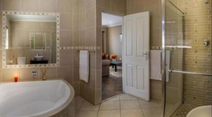 Lalapanzi Guest Lodge