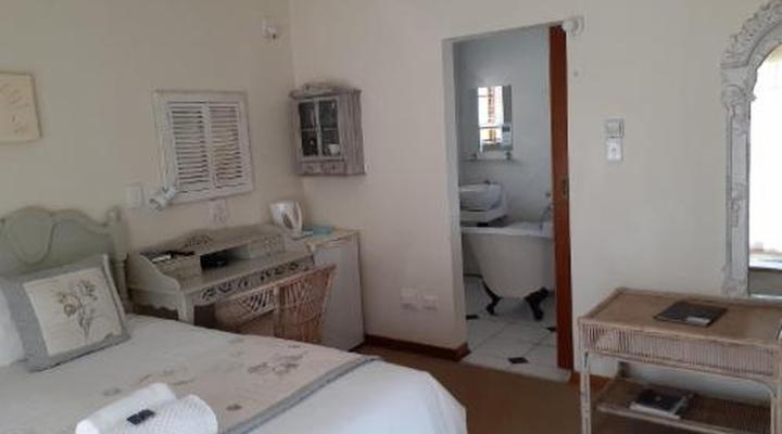 Sandstone Chameleon Guest House