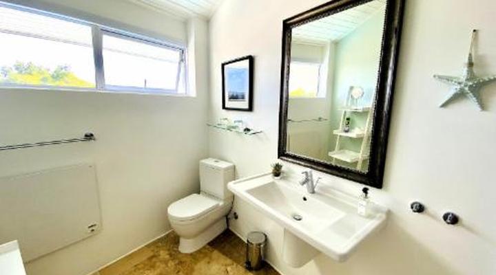 Southerncross Guest House