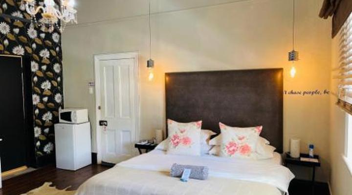 Emantlaneni Guest House