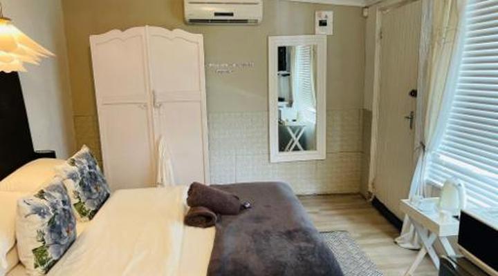 Emantlaneni Guest House