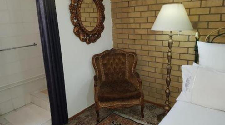 A Mountain View Country Estate