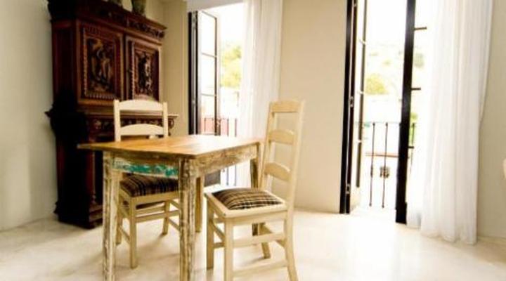 Rouge on Rose Boutique Hotel