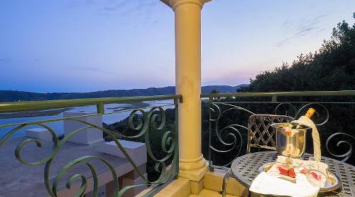 Villa Paradisa Guest House