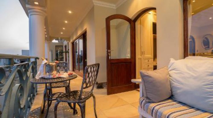 Villa Paradisa Guest House