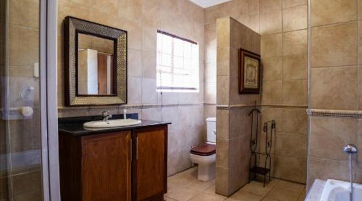 Scott's Manor Guesthouse & Conference Center