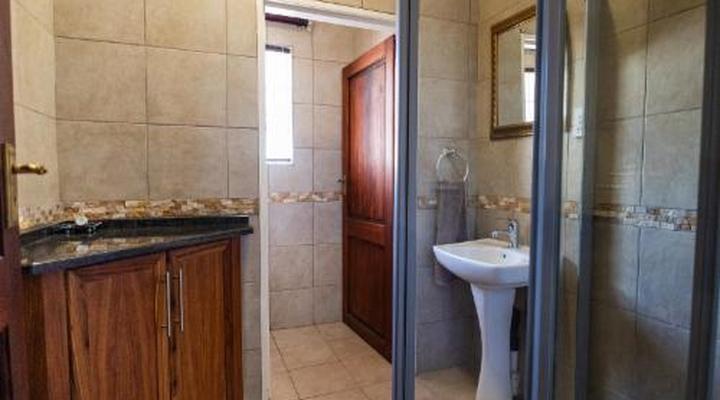 Scott's Manor Guesthouse & Conference Center