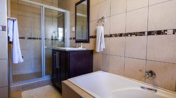 Scott's Manor Guesthouse & Conference Center