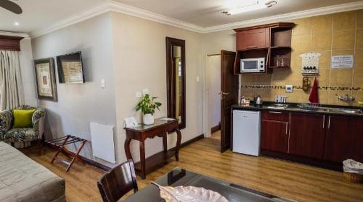 Scott's Manor Guesthouse & Conference Center