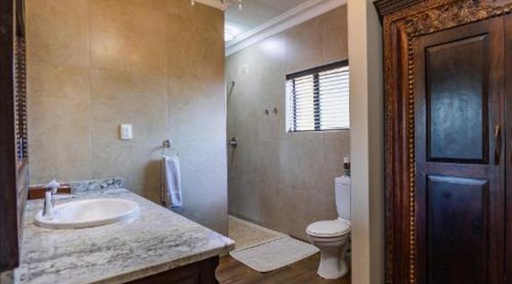 Scott's Manor Guesthouse & Conference Center