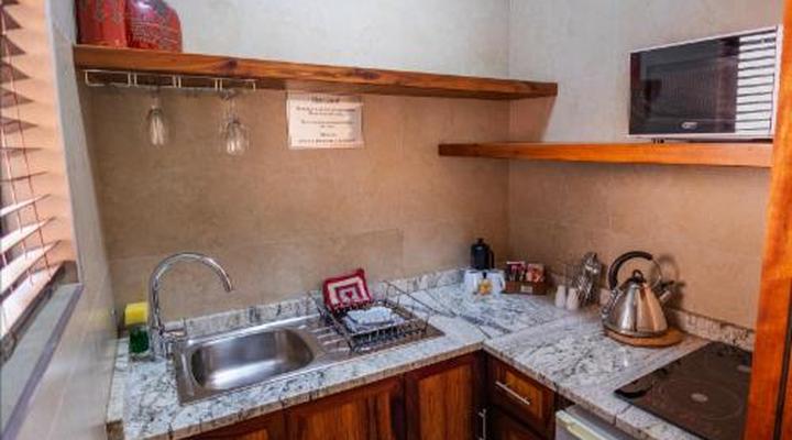 Scott's Manor Guesthouse & Conference Center