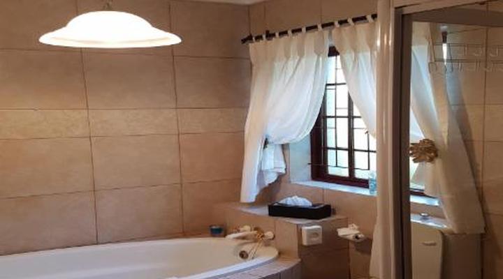 Mulligans Guest Lodge