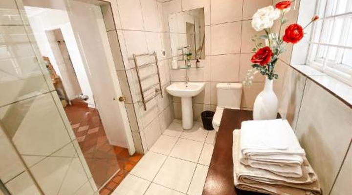 Jonquil Luxury Guest Cottage