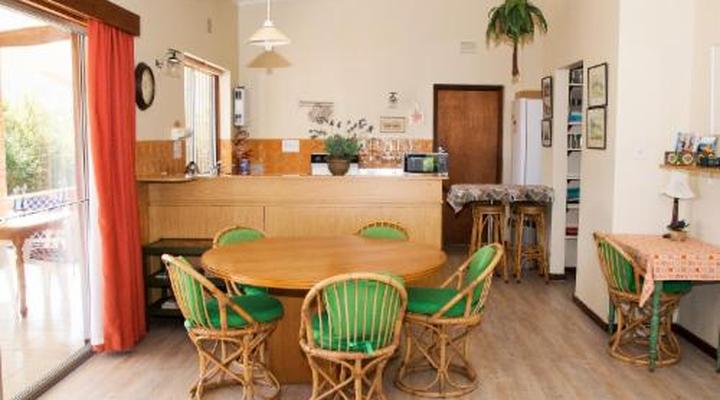 Waters Edge Holiday House