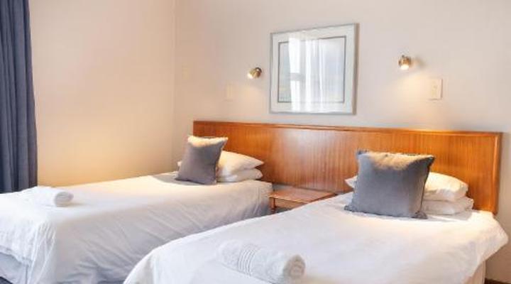 Karoo Country Inn Hotel