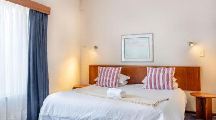 Karoo Country Inn Hotel