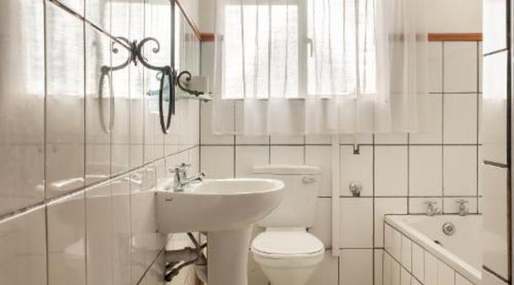 Karoo Country Inn Hotel