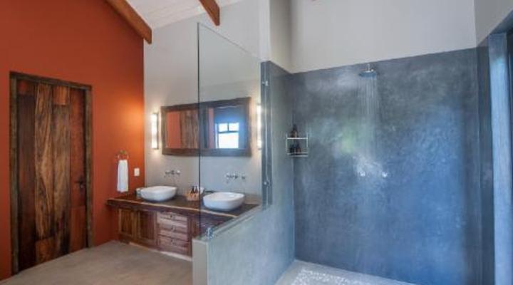 Tamodi Lodge and Stables