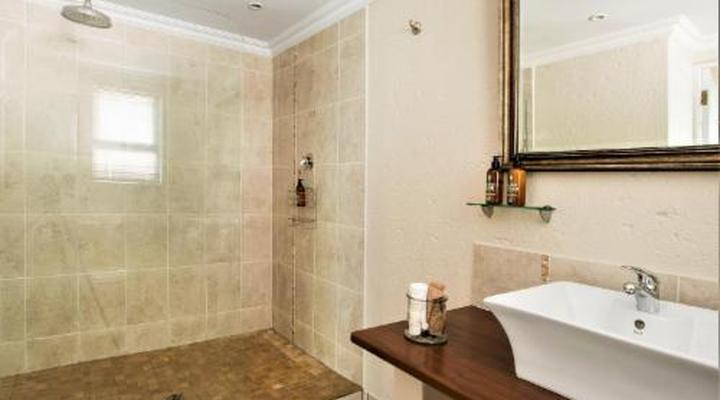 Sandton Slippers B&B