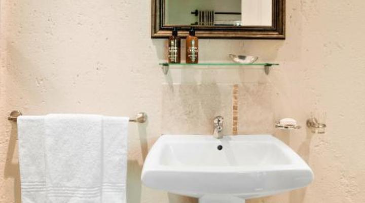 Sandton Slippers B&B