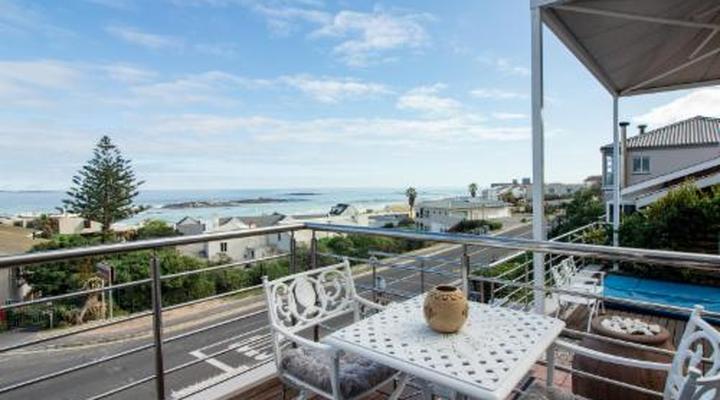 Blaauw Village Luxury Boutique Guest House