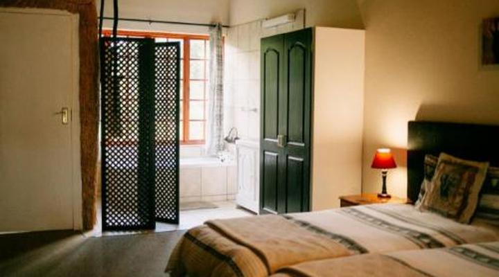 Thatchings Guest House and Conference Venue