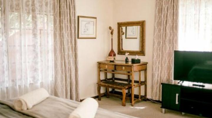 Thatchings Guest House and Conference Venue