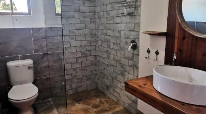 Thatchings Guest House and Conference Venue