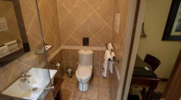 Le Cozmo Guest House