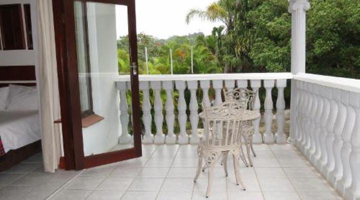 Dieu Donnee River Lodge