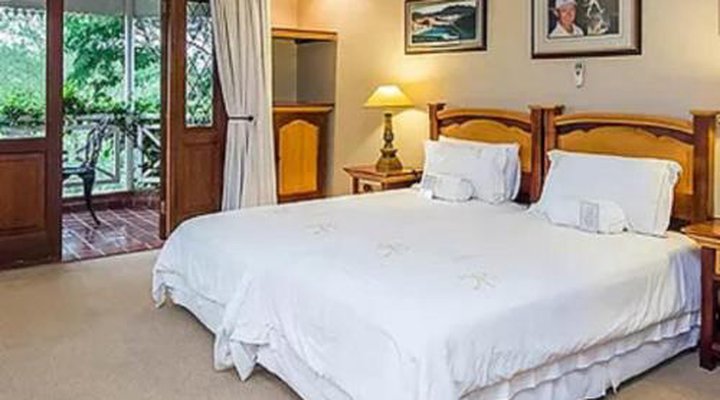 The Woodpecker Inn