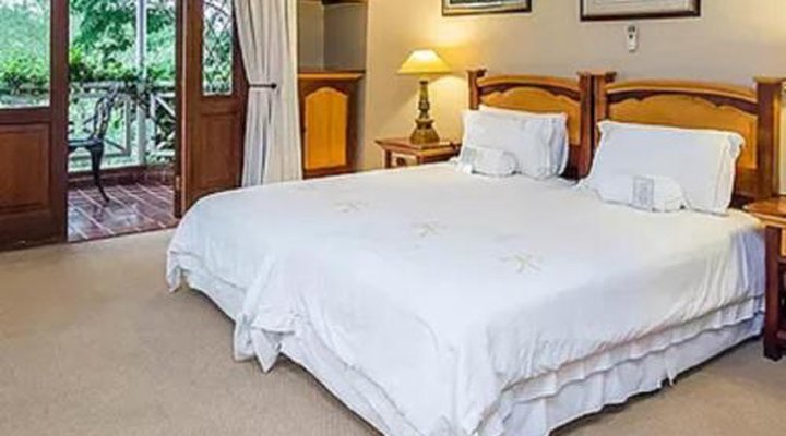The Woodpecker Inn